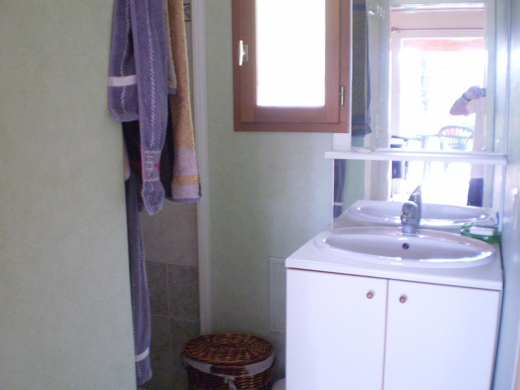 Gîte les Roziers Montmurat Zimmer foto
